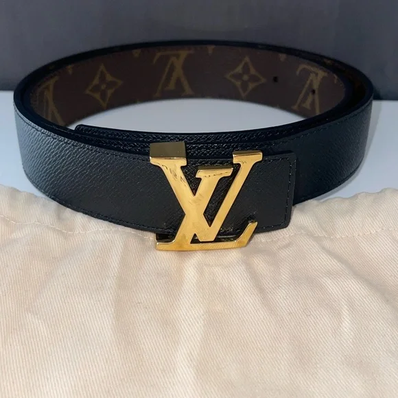SOLD! Loui Vuitton Reversible Belt Size 75 - Picture 3 of 8